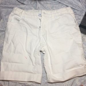 White Arizona Jeans Bermuda Shorts